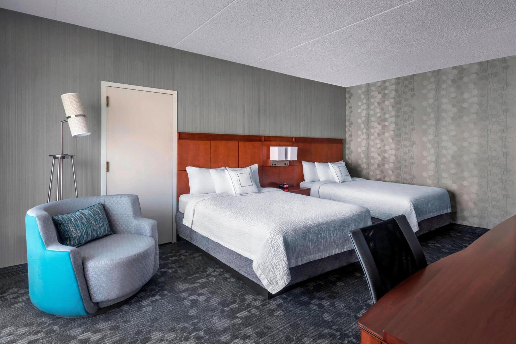 Courtyard Newark Liberty International Airport Hotel Bagian luar foto